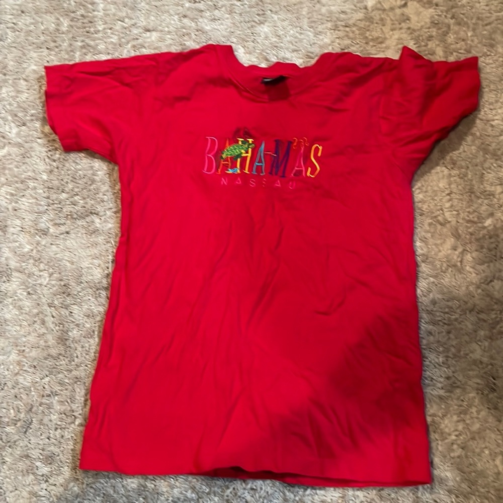 Red Bahamas kids t shirt. 14/16